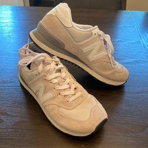 New balance 574 neutral tennis shoes